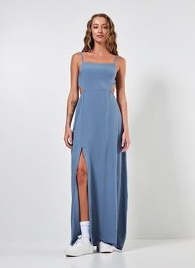 Vestido longo azul com decote na frente